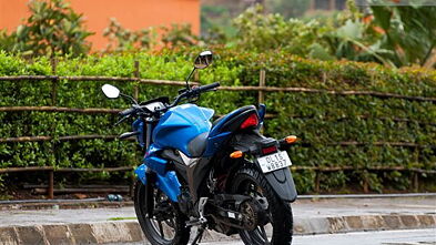 Suzuki Gixxer Price, Images, Colours, Mileage &amp; Reviews ...